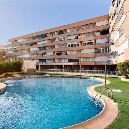 Sunny With Pool, 200m From The Sea 또레비에하
